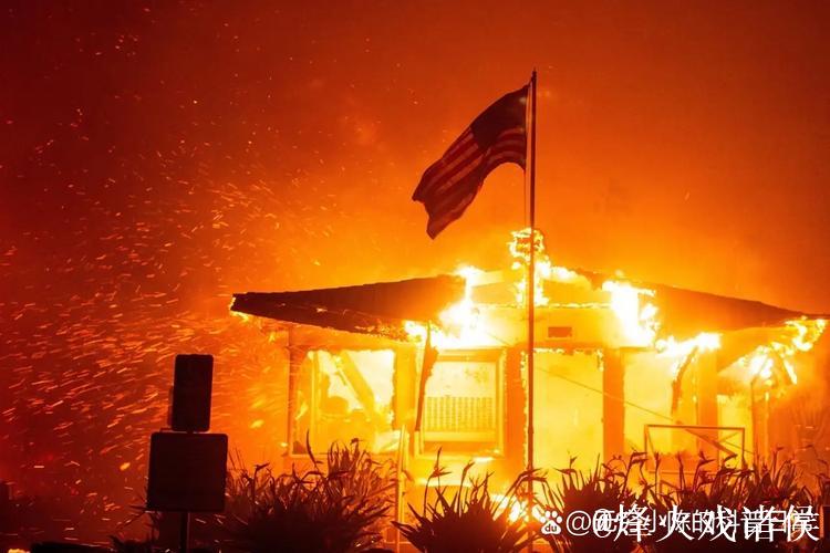 德雷森:南看台燃放烟火行为无法容忍 德雷森:南看台燃放烟火行为无法容忍