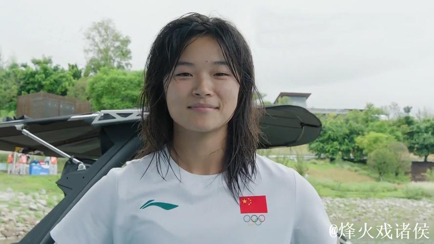 成都世运会：沐雨绽放 开幕式点火手徐露摘金